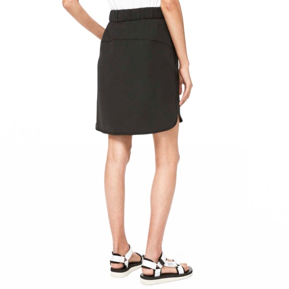 LULULEMON Athletica Black On The Fly Skirt Size 4 - Picture 5 of 16